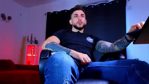 MightyAaron online show from September 16, 3:02 pm