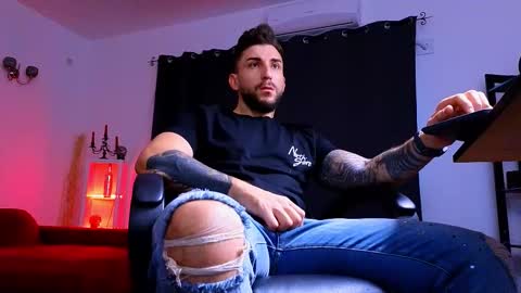 MightyAaron online show from October 7, 5:04 am