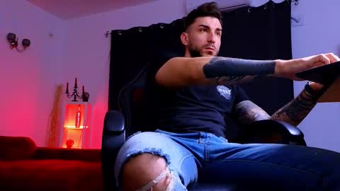 MightyAaron online show from November 22, 3:49 am