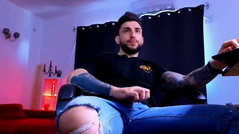 MightyAaron online show from February 3, 6:40 am