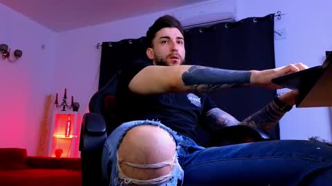 MightyAaron online show from March 9, 3:54 am