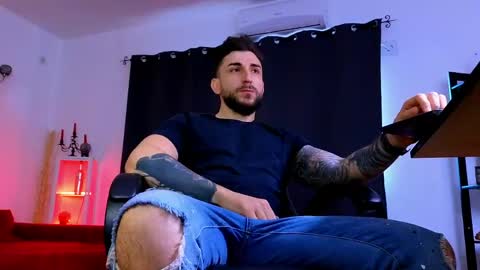 MightyAaron online show from May 13, 4:21 am