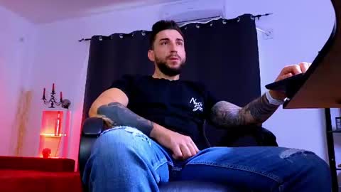 MightyAaron online show from July 13, 3:31 am