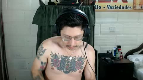 Snapshot of miguel__98 chatting on June 26, 11:36 am Miguel Independent Model online show from June 26, 11:36 am