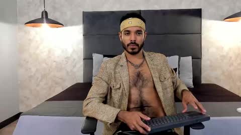 miguelsanfrancisco online show from December 2, 6:47 pm