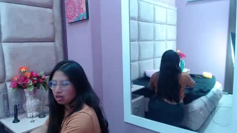 Snapshot of miha_smith chatting on January 12, 2:56 am Miha online show from January 12, 2:56 am
