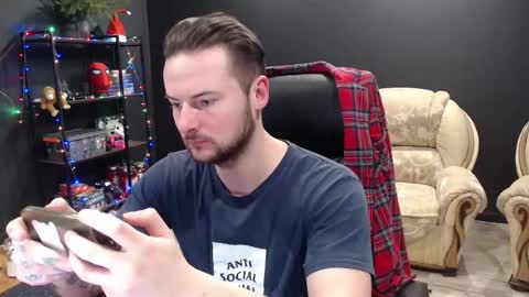 Snapshot of mihasikd chatting on January 11, 11:26 am Misha Winchester online show from January 11, 11:26 am