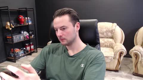 Snapshot of mihasikd chatting on February 1, 10:36 am Misha Winchester online show from February 1, 10:36 am