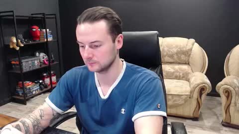 Snapshot of mihasikd chatting on February 2, 12:37 pm Misha Winchester online show from February 2, 12:37 pm