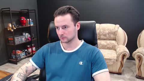 Snapshot of mihasikd chatting on February 3, 9:58 am Misha Winchester online show from February 3, 9:58 am