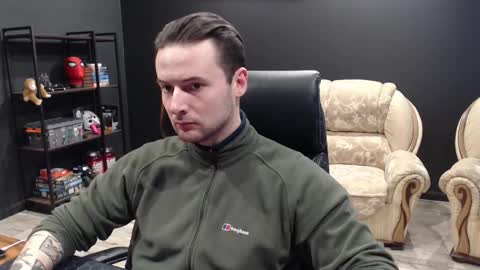 Snapshot of mihasikd chatting on February 4, 7:58 am Misha Winchester online show from February 4, 7:58 am