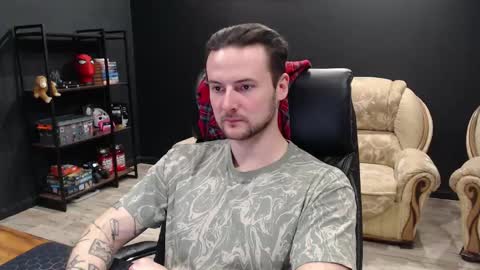 Snapshot of mihasikd chatting on February 9, 2:32 pm Misha Winchester online show from February 9, 2:32 pm