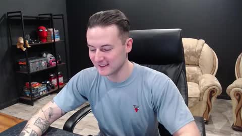 Snapshot of mihasikd chatting on February 18, 10:00 am Misha Winchester online show from February 18, 10:00 am