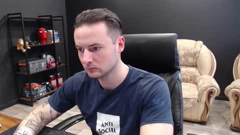 Snapshot of mihasikd chatting on February 21, 11:55 am Misha Winchester online show from February 21, 11:55 am