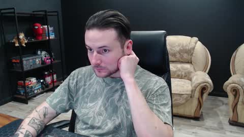 Snapshot of mihasikd chatting on March 3, 9:15 am Misha Winchester online show from March 3, 9:15 am