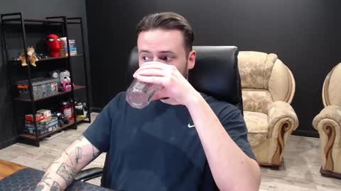 Snapshot of mihasikd chatting on March 6, 5:42 pm Misha Winchester online show from March 6, 5:42 pm