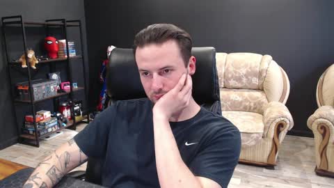 Snapshot of mihasikd chatting on April 4, 1:19 pm Misha Winchester online show from April 4, 1:19 pm