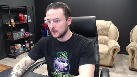 Snapshot of mihasikd chatting on April 10, 7:35 am Misha Winchester online show from April 10, 7:35 am