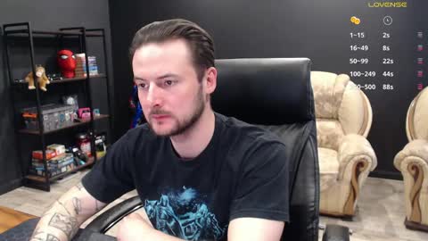 Snapshot of mihasikd chatting on April 13, 11:37 am Misha Winchester online show from April 13, 11:37 am