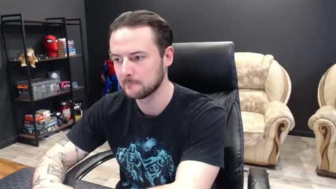 Snapshot of mihasikd chatting on April 14, 8:31 am Misha Winchester online show from April 14, 8:31 am