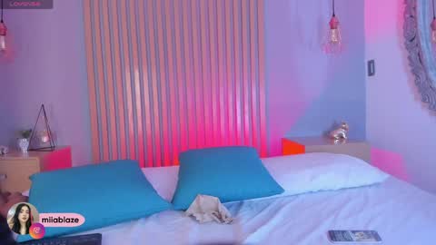 Snapshot of miia_blaze chatting on June 7, 11:36 am Mia online show from June 7, 11:36 am