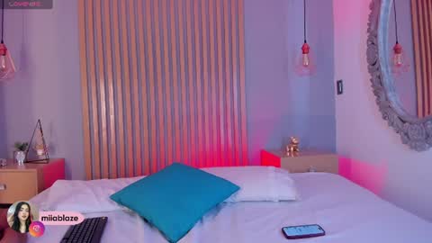 Snapshot of miia_blaze chatting on June 12, 11:31 am Mia online show from June 12, 11:31 am