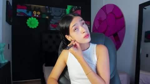 Snapshot of miia_bratz chatting on May 6, 9:53 pm miia_bratz online show from May 6, 9:53 pm