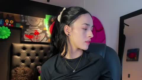 Snapshot of miia_bratz chatting on May 7, 8:58 pm miia_bratz online show from May 7, 8:58 pm