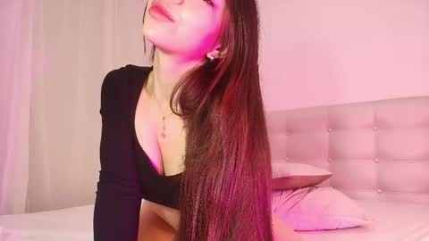 Snapshot of miia_rose12 chatting on May 30, 12:35 pm miia_rose12 online show from May 30, 12:35 pm