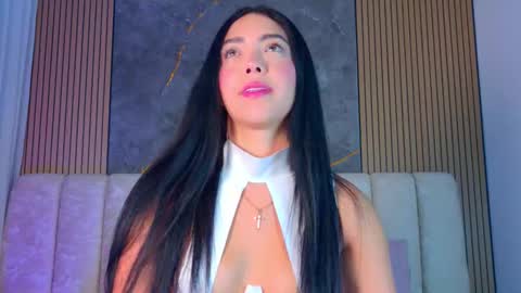 miia scoott  online show from February 13, 11:50 am