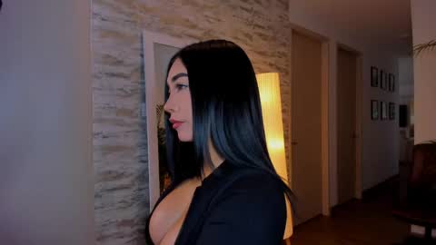 luisa online show from May 8, 11:59 am