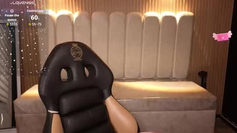 miiaa_evans1 online show from November 28, 7:38 pm