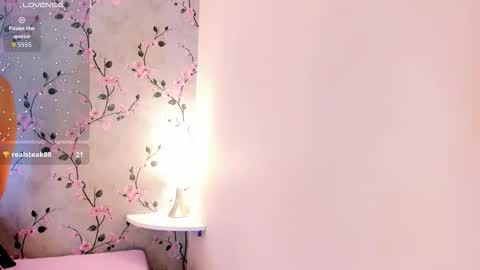 Snapshot of miiacarter_ chatting on March 5, 12:45 pm MIA online show from March 5, 12:45 pm