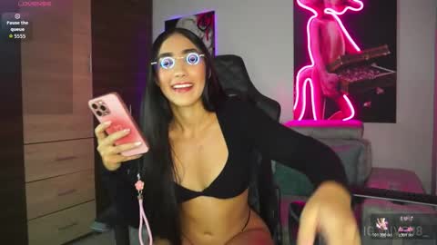 MIA  online show from December 17, 8:26 pm