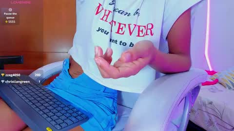 mia sofia online show from September 19, 7:25 pm