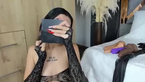 Snapshot of miiawinsters chatting on December 13, 7:32 pm miiawinsters online show from December 13, 7:32 pm