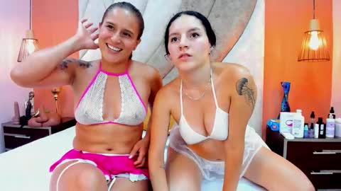 Mia y Zoe online show from October 21, 3:29 am