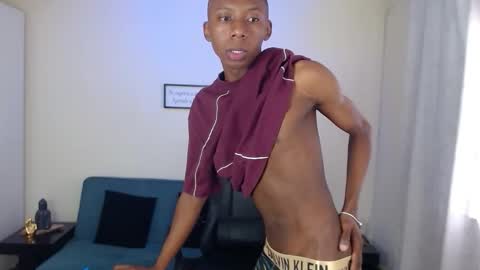 Snapshot of miiloo18 chatting on November 11, 5:13 pm Jordan online show from November 11, 5:13 pm