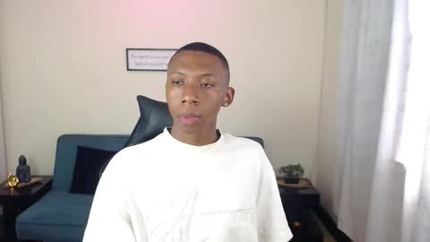 Snapshot of miiloo18 chatting on November 12, 7:13 pm Jordan online show from November 12, 7:13 pm