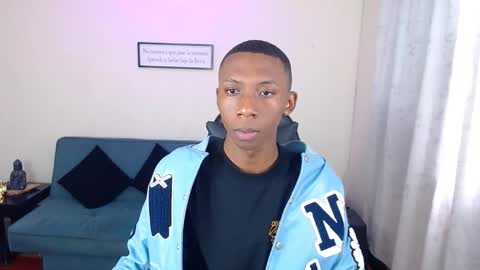 Snapshot of miiloo18 chatting on November 28, 9:39 pm Jordan online show from November 28, 9:39 pm