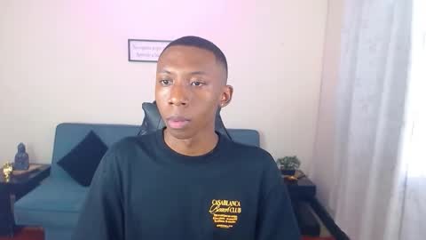 Snapshot of miiloo18 chatting on December 3, 9:24 pm Jordan online show from December 3, 9:24 pm