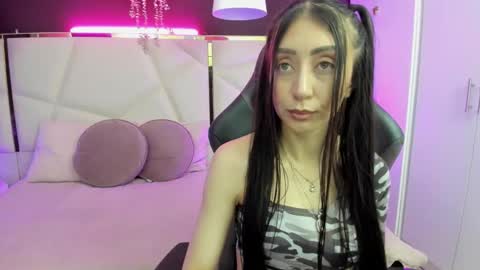 miilu  online show from March 15, 3:45 am