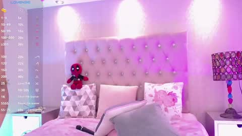 Snapshot of miilu_dancer_ chatting on September 26, 9:30 pm Lucii online show from September 26, 9:30 pm