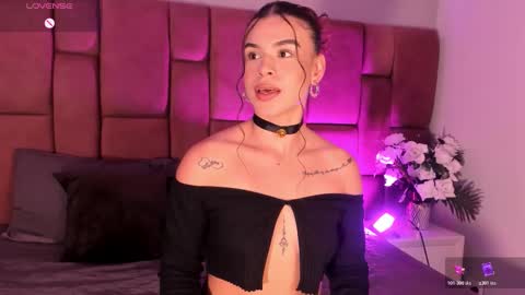 Snapshot of miissrousee chatting on February 5, 1:16 pm Miss Rousee online show from February 5, 1:16 pm