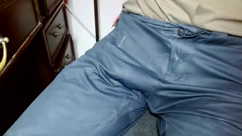 Snapshot of miister_macky chatting on February 23, 11:40 am miister macky online show from February 23, 11:40 am