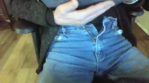 mik online show from January 8, 2:46 pm