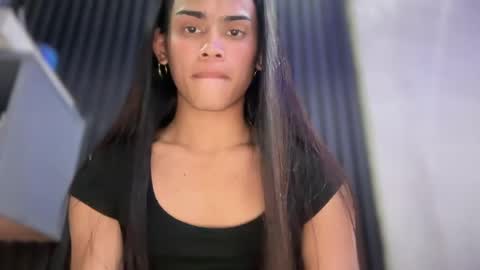 mika_pedersen online show from April 11, 7:45 am