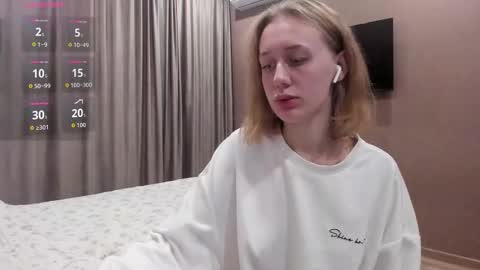 Mika online show from November 4, 10:53 pm