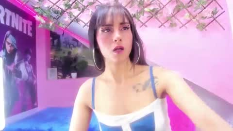 Snapshot of mikaela303av chatting on October 30, 4:25 am mikaela303av online show from October 30, 4:25 am