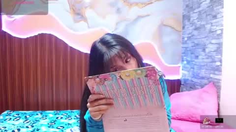 Snapshot of mikaela303av chatting on November 4, 2:43 am mikaela303av online show from November 4, 2:43 am